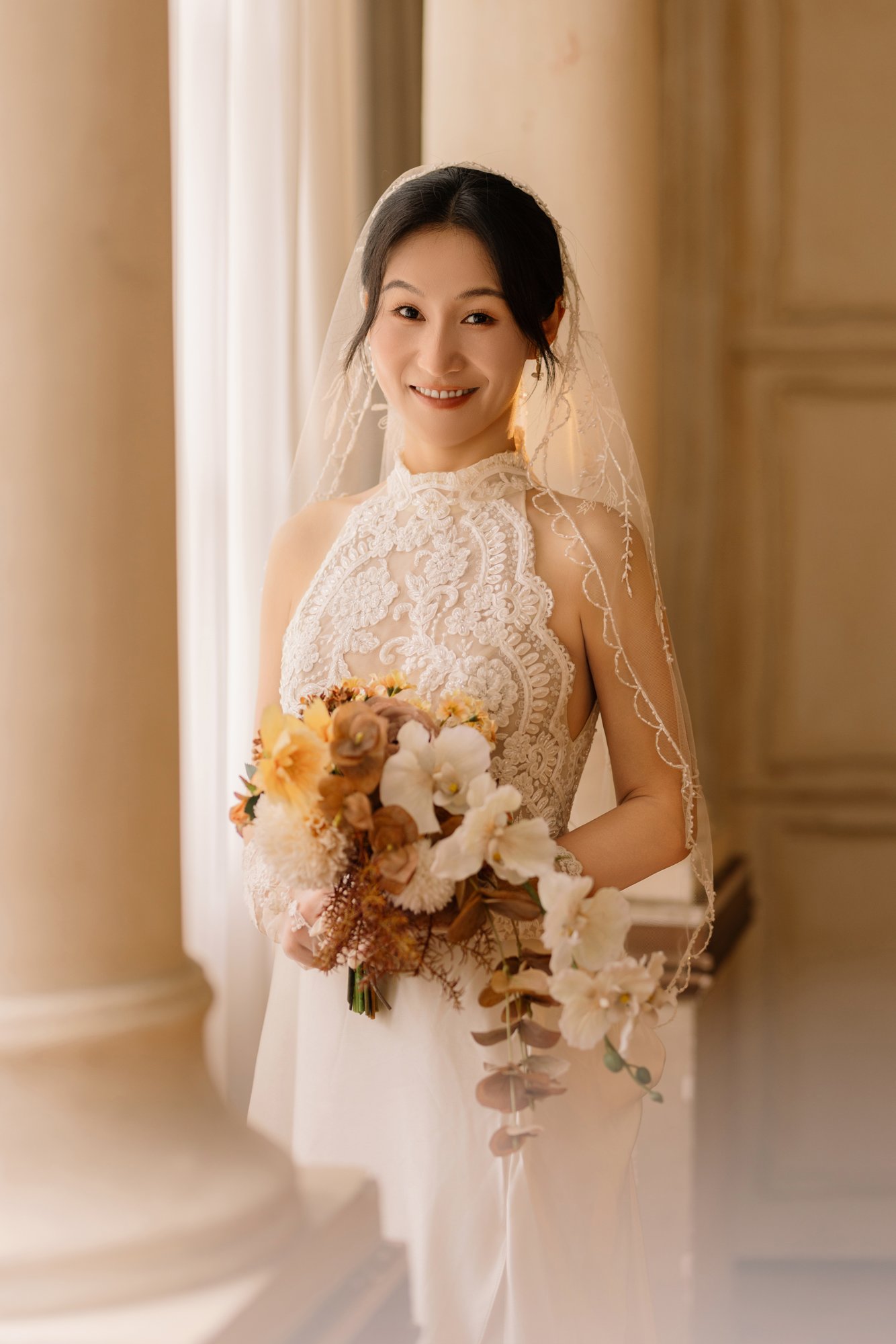 新娘张婷婷的单人婚纱照